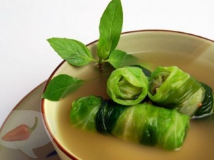 Canh bắp cải cuốn