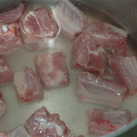 Cách làm canh bắp cải nấu sườn