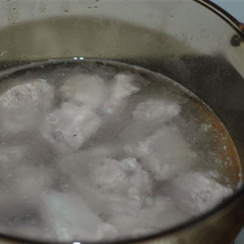 Cách làm canh bắp cải nấu sườn