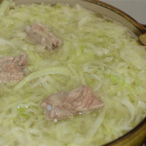 Cách làm canh bắp cải nấu sườn