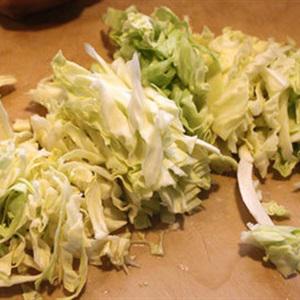 Cách làm canh bắp cải nấu thịt bò