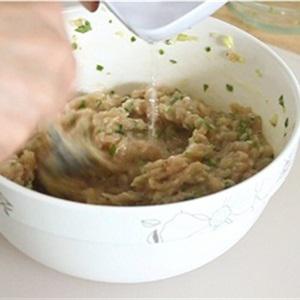 Cách làm canh bắp cải thịt viên