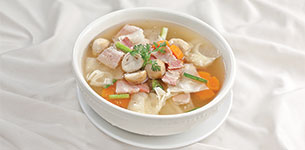 Canh bắp cải thịt xông khói