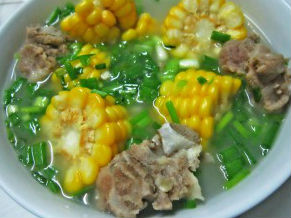 Canh bắp hầm xương