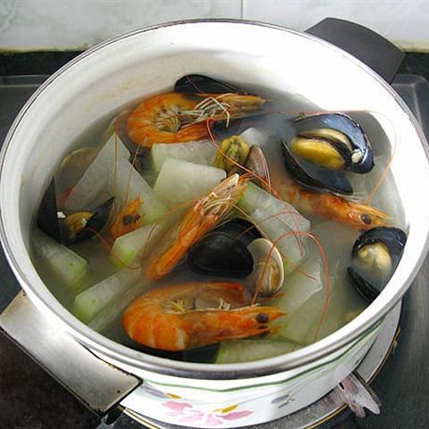 Cách làm canh bí đao hải sản