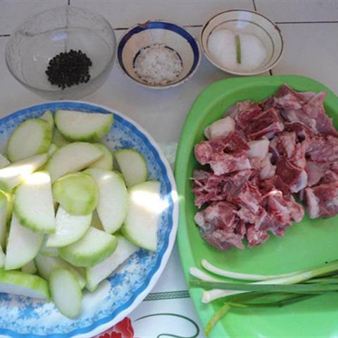 Cách làm canh bí đao hầm xương
