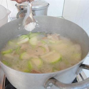 Cách làm canh bí đao hầm xương