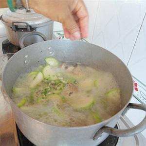 Cách làm canh bí đao hầm xương