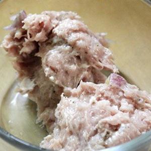 Cách làm canh bí đao nấu giò sống