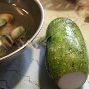 Cách làm canh bí đao nấu nghêu