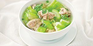 Canh bí đao nấu sườn non