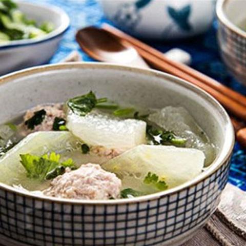 Cách làm canh bí đao thịt viên