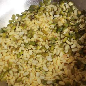 Cách làm canh bí đỏ đậu xanh