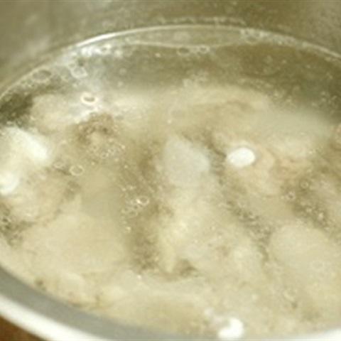 Cách làm canh bí đỏ nấu sườn tôm