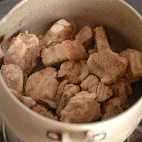 Cách làm canh bí đỏ nấu sườn