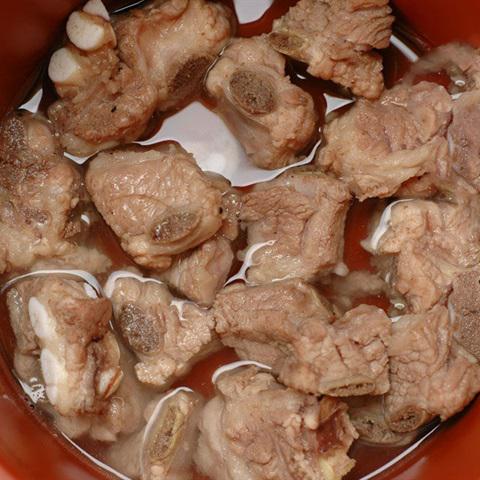 Cách làm canh bí đỏ nấu sườn