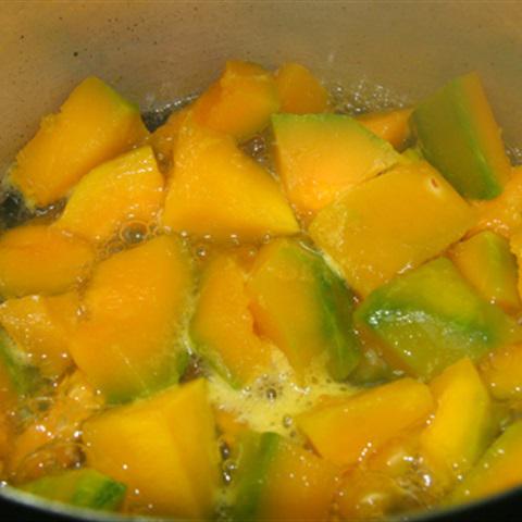 Cách làm canh bí đỏ nấu tôm