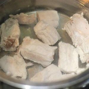 Cách làm canh bí nấu sườn