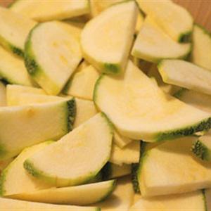 Cách làm canh bí ngòi nấu tôm