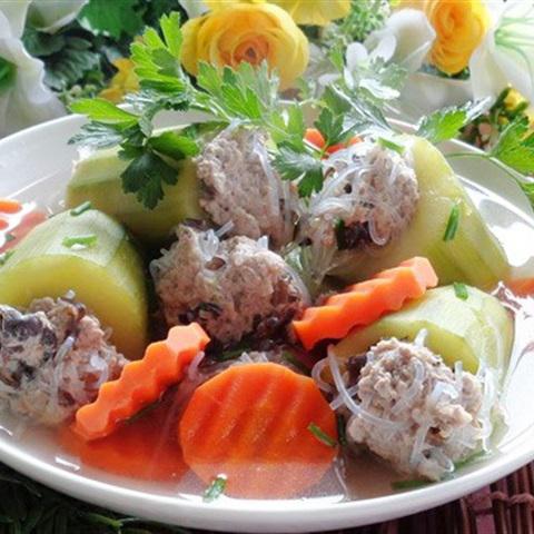 Cách nấu canh bí ngòi nhồi thịt