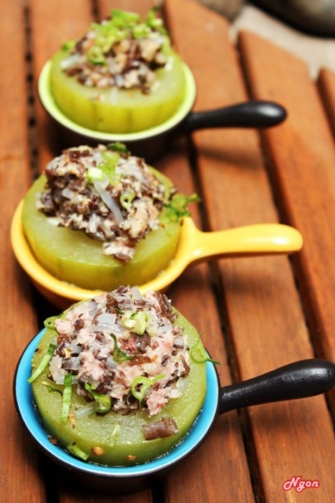 Canh bí nhồi thịt