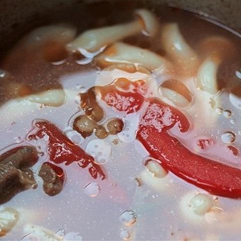 Cách làm canh bò nấm linh chi