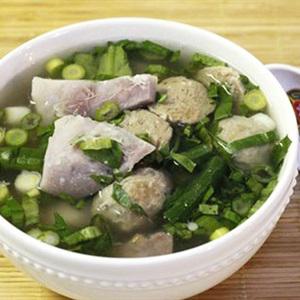 Cách làm canh bò viên nấu khoai môn