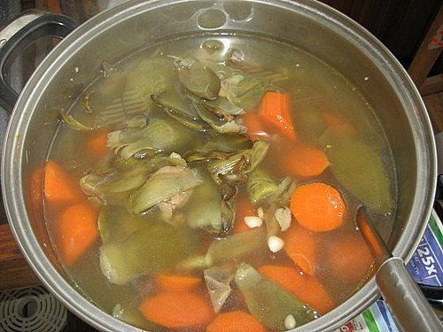 Canh bông atiso xương heo táo đỏ