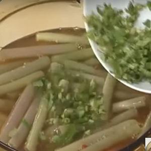 Cách làm canh bông súng nấu tôm