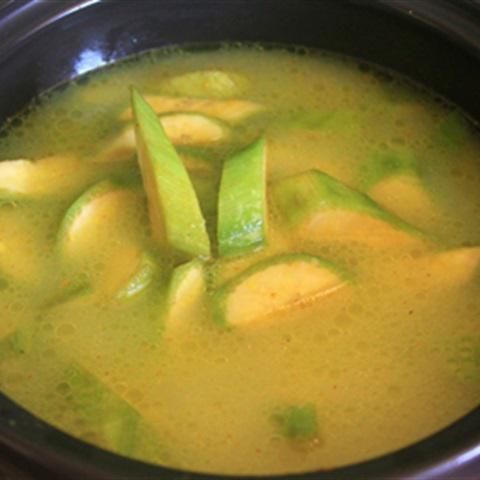 Cách làm canh cá chép nấu chuối xanh