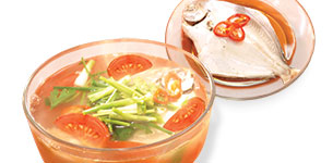 Canh cá chim nấu ngót
