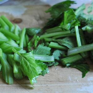 Cách làm canh chua chả mực