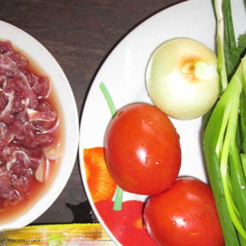 Cách làm canh cà chua thịt bò