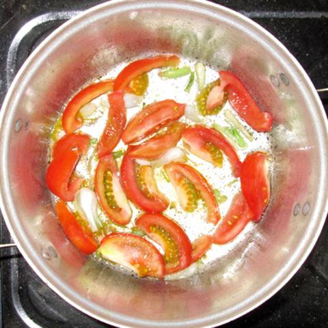 Cách làm canh cà chua thịt bò