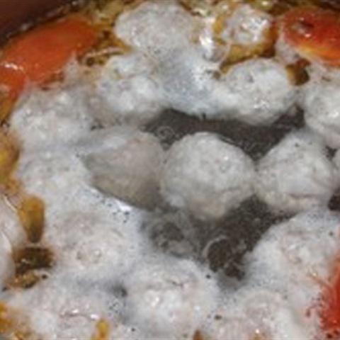 Cách làm canh cà chua thịt viên