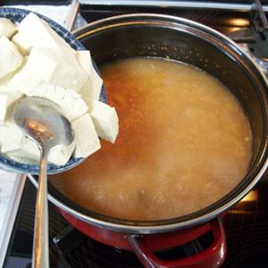 Cách làm canh cá cơm đậu hũ kiểu Hàn