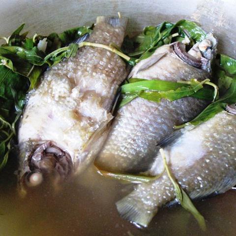 Cách làm canh cá diếc rau răm