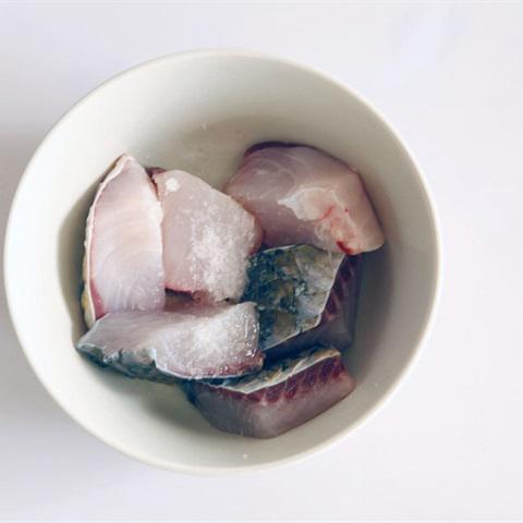 Cách làm canh cá nấu cà chua