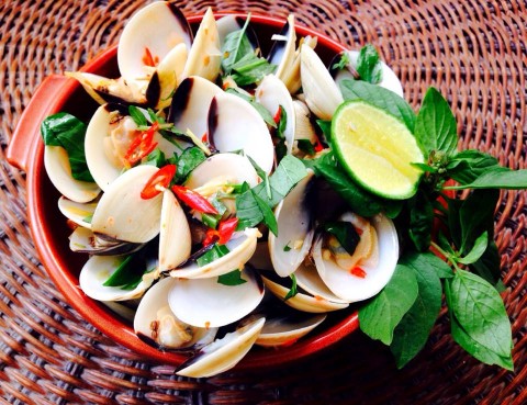 Canh cá nấu dứa