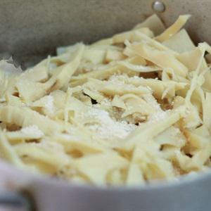 Cách làm canh cá nấu măng