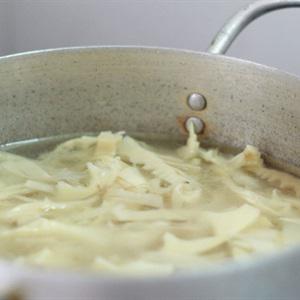 Cách làm canh cá nấu măng