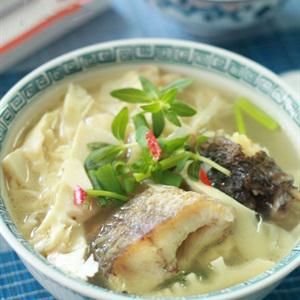 Cách làm canh cá nấu măng