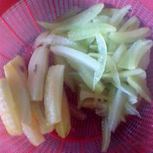 Cách làm canh cá ngạnh sông nấu khế