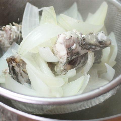 Cách làm canh cá nục nấu thơm