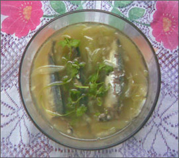 Canh cá nục nấu với bí đao