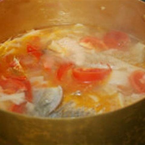 Canh cá rau muống