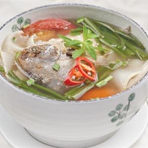 Canh cá rau muống