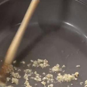 Cách làm canh cá rô rau nhút