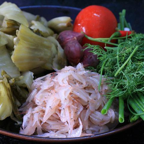 Cách làm canh cải chua nấu tép