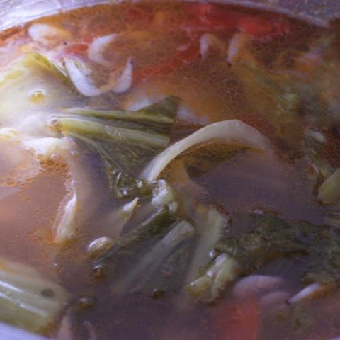Cách làm canh cải chua nấu tép
